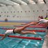 Bewerbsteilnehmer:innen springen ins Bad