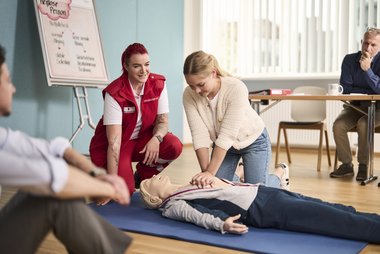 Erste-Hilfe Trainer gesucht
