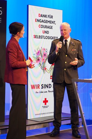 COO und Landesrettungskommandant Gerhard Kräutler im Gespräch über Engagement, Aufmerksamkeit, Courage und Selbstlosigkeit mit ORF-Moderatorin Nicole Benvenuti.