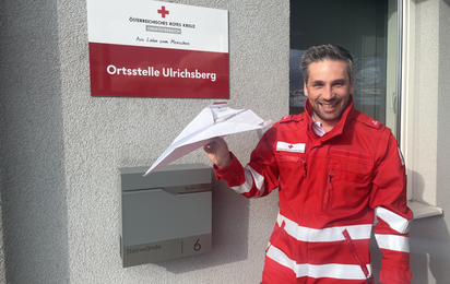 Andreas Thaller vor der Ortsstelle in Ulrichsberg