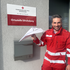 Andreas Thaller vor der Ortsstelle in Ulrichsberg