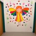 Eine mit einem Engel bemalte Wand