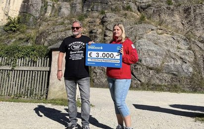 Gerhard Hagmann übergibt 3.000€ an Kinderburg