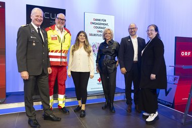 Starke Abordnung des Roten Kreuzes Vorarlberg (v. l.): COO und Landesrettungskommandant Gerhard Kräutler, Krisen- und Katastrophenmanager Paul Kräutler, Katharina Riegler, Marketing-Leiterin Ulrike Breuß, Personaler Daniel Peter und Sandra Cakir.