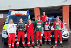 Rotes Kreuz Team zu Weihnachten