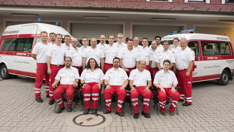 Gruppenfoto Bezirkskommando - © RKNÖ / Neulengbach Gruppenfoto Bezirkskommando St. Pölten