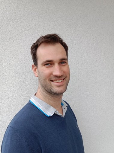 Portraitfoto von Hannes Holzner