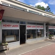 Henry Laden Schwechat - © RKSW / E. Hafner Auslage des Henry Laden Schwechat während des Umbaus