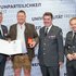 Geehrte mit Repräsentantinnen des Roten Kreuzes Salzburg
