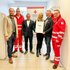 Gemeinsam stärker: Bei einem Lokalaugenschein in der Rotkreuz-Dienststelle wurde eine Urkunde als Zeichen der Raumpatenschaft übergeben. Vlnr.: RK-Bezirksgeschäftsleiter Peter Haslinger, Dienstführender Werner Reichör, GF Hochreiter Fleischwaren: Thomas Reisinger, Wolfgang und Petra Hochreiter, RK-Ortsstellenleiter Lukas Sonnleitner