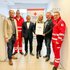 Gemeinsam stärker: Bei einem Lokalaugenschein in der Rotkreuz-Dienststelle wurde eine Urkunde als Zeichen der Raumpatenschaft übergeben. Vlnr.: RK-Bezirksgeschäftsleiter Peter Haslinger, Dienstführender Werner Reichör, GF Hochreiter Fleischwaren: Thomas Reisinger, Wolfgang und Petra Hochreiter, RK-Ortsstellenleiter Lukas Sonnleitner