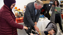 Landesrat mit Kind im Kinderwagen