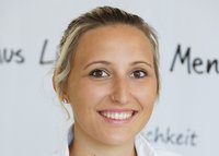 Servicedesk Mitarbeiterin Lea Schwerzel