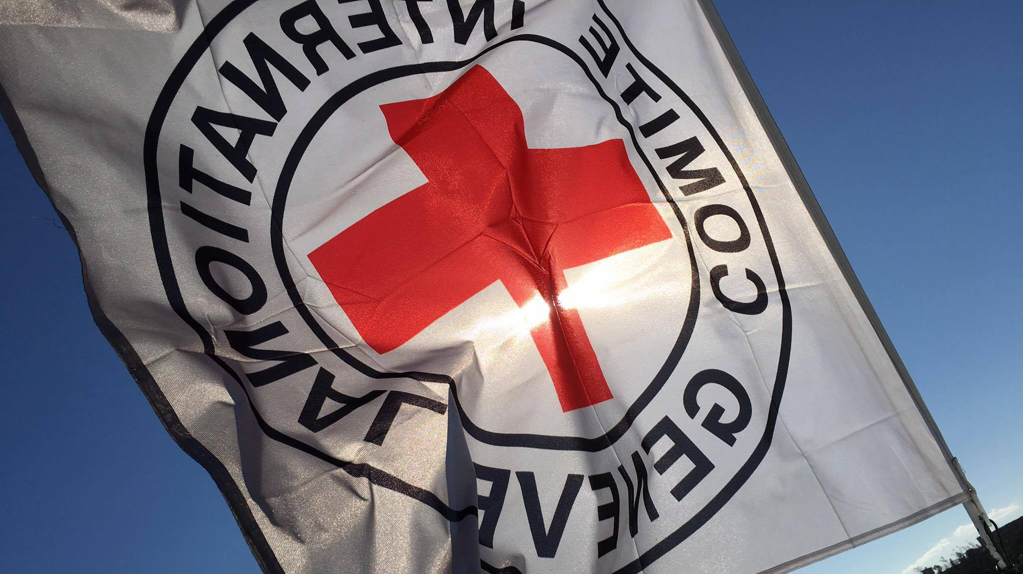 Flage des ICRC weht im Wind