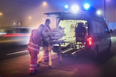 Rund 280 Rettungs- und Notfallsanitäter des OÖ. Roten Kreuzes sind in der Silvesternacht im Einsatz.