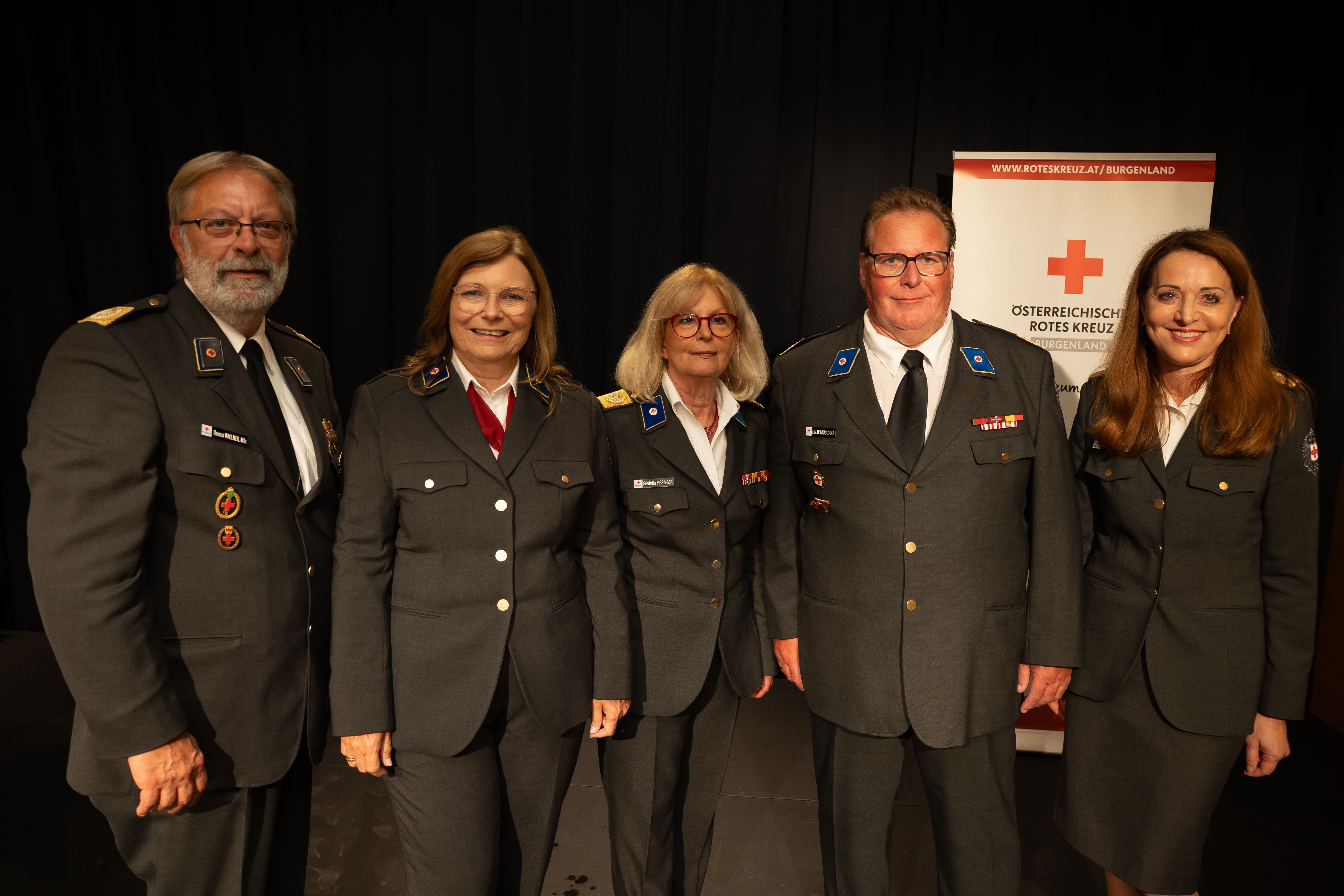 Dir. Thomas Wallner, MSc (Geschäftsführung), Mag. WHR Sonja Windisch (Vizepräsidentin), Friederike Pirringer (Ehrenpräsidentin), MR Dr. Werner Krischka (Präsident), Dir. Mag. Tanja König (Geschäftsführerin)