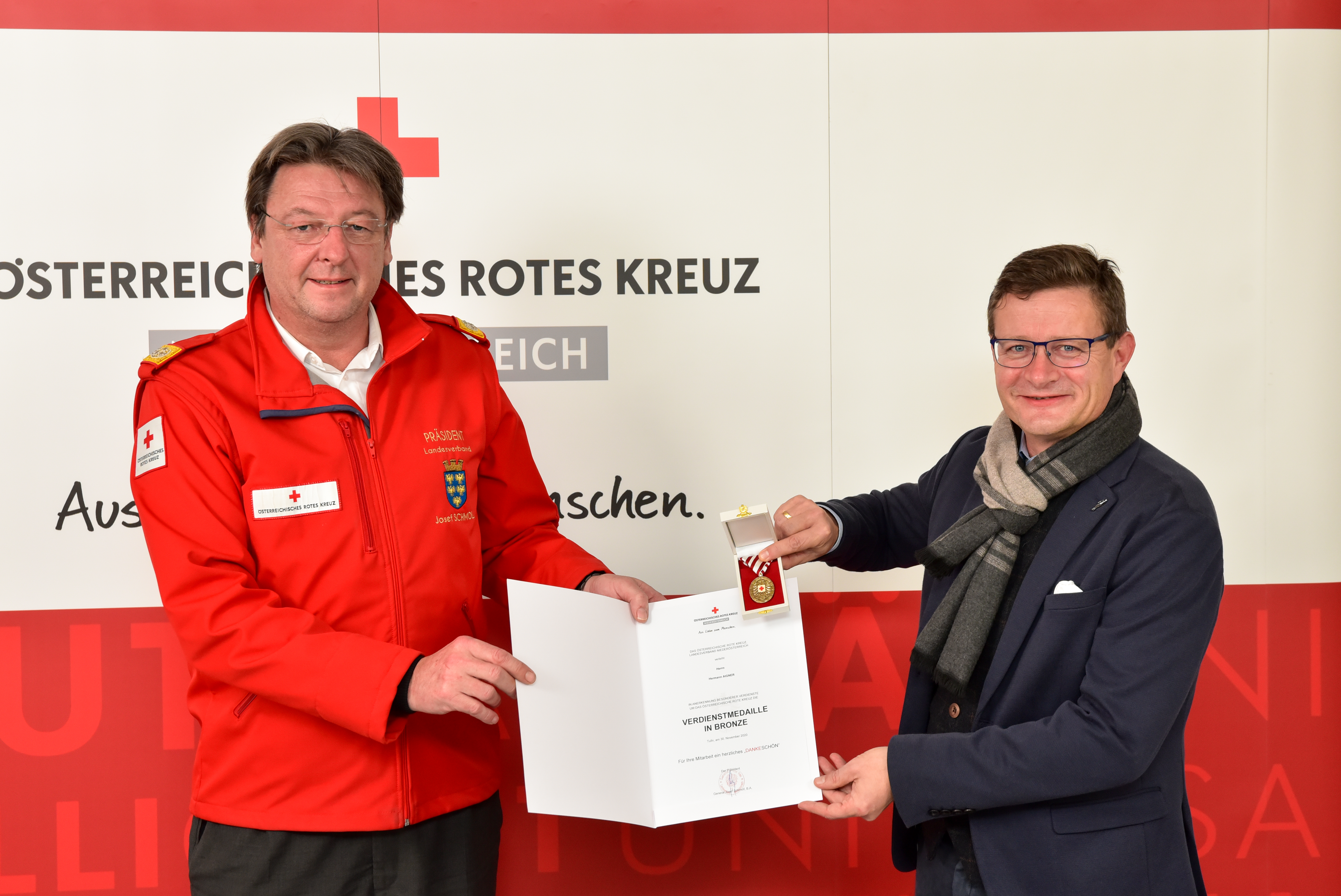 Spendenübergabe Fressnapf - © RK NÖ/Anna Zehetner Spendenübergabe Fressnapf