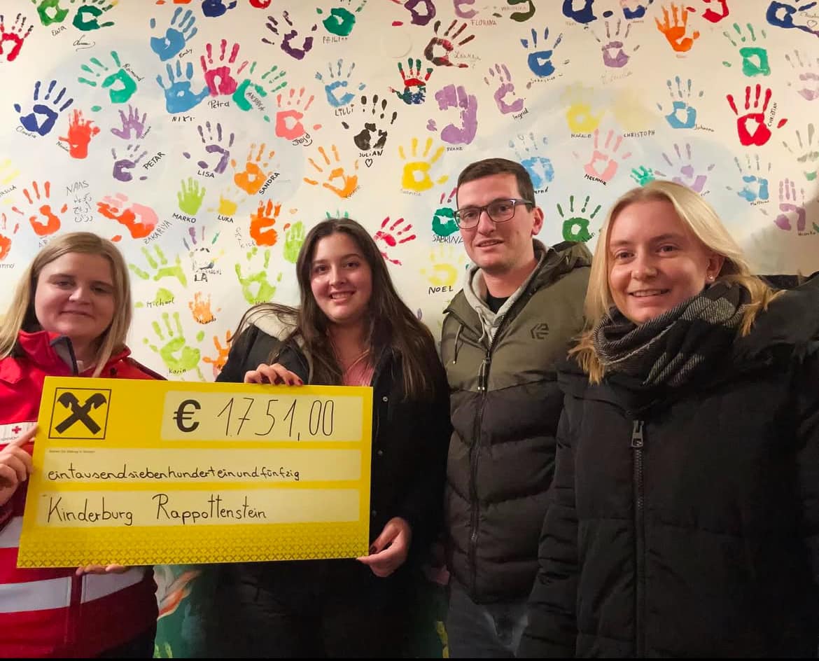 © Verein GutFit Verein GutFit übergibt Spenden des Charity-Laufs