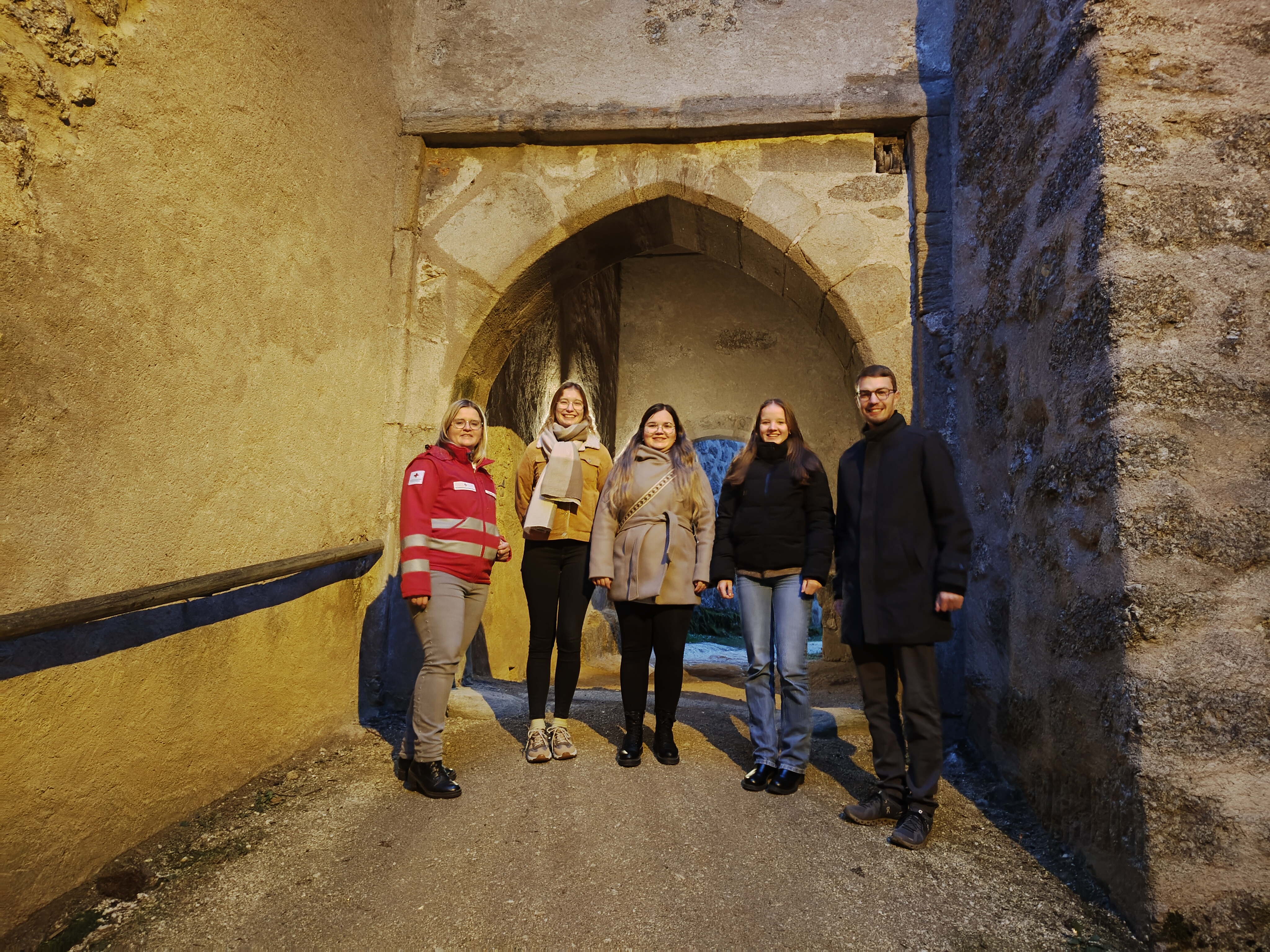 Theatergruppe Heinrichs zu Besuch auf der Kinderburg