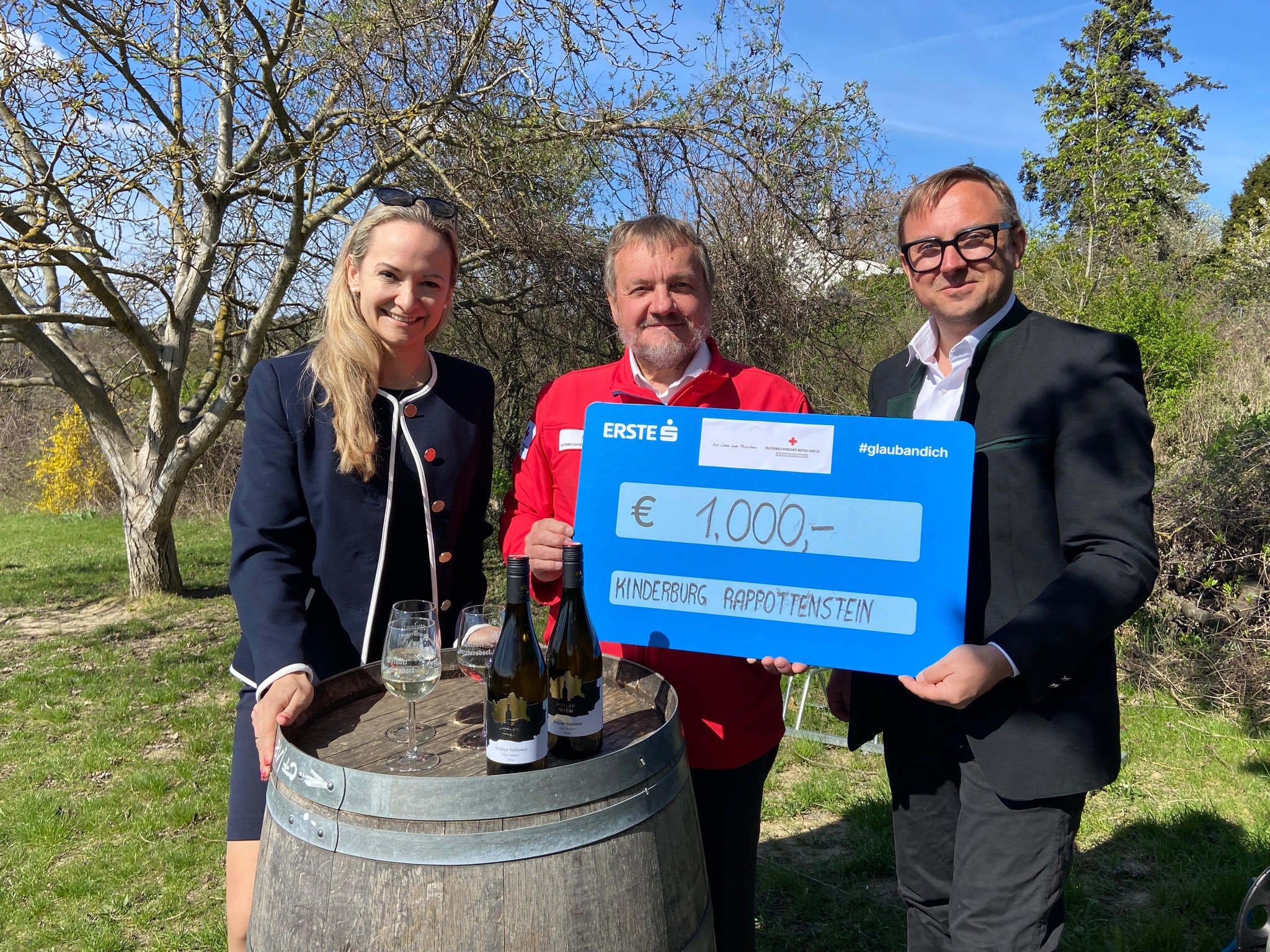 Spende Höfler an Kinderburg