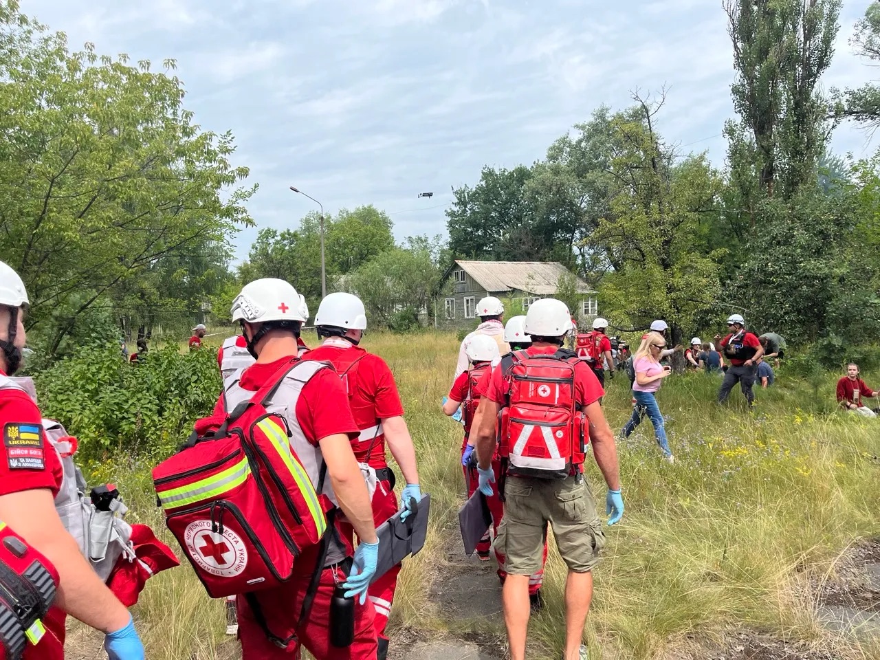 © ÖRK/G.Tertsch Gemeinsames Training für Rotkreuz-Mitarbeiter:innen in der Ukraine.