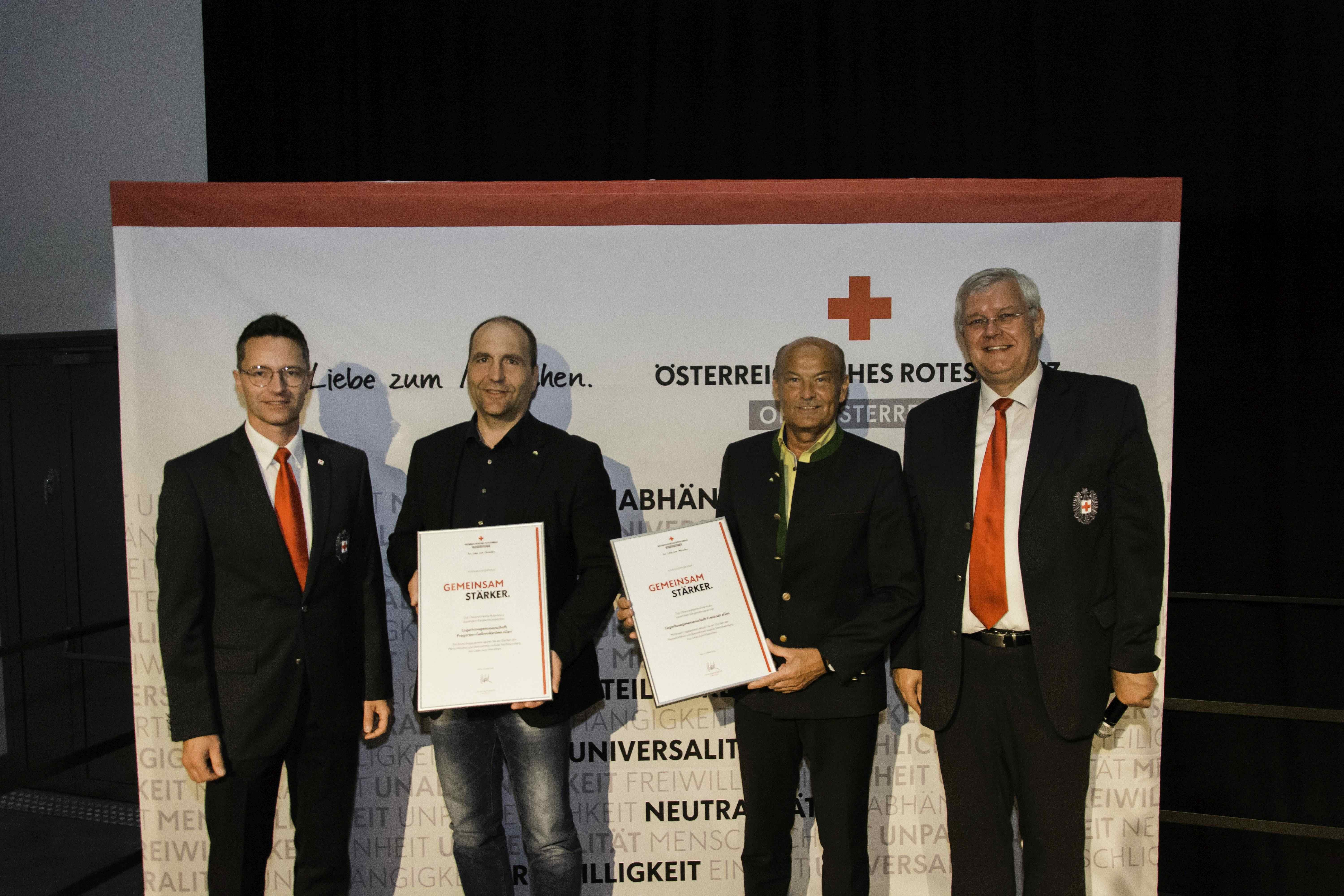 Bezirksgeschäftsleiter Gerald Roth, Dir. Hannes Ranetbauer und sein Kollege Dir. Leopold Piererfellner, Bezirksstellenleiter Mag. Alois Hochedlinger bei der diesjährigen Bezirksstellenversammlung