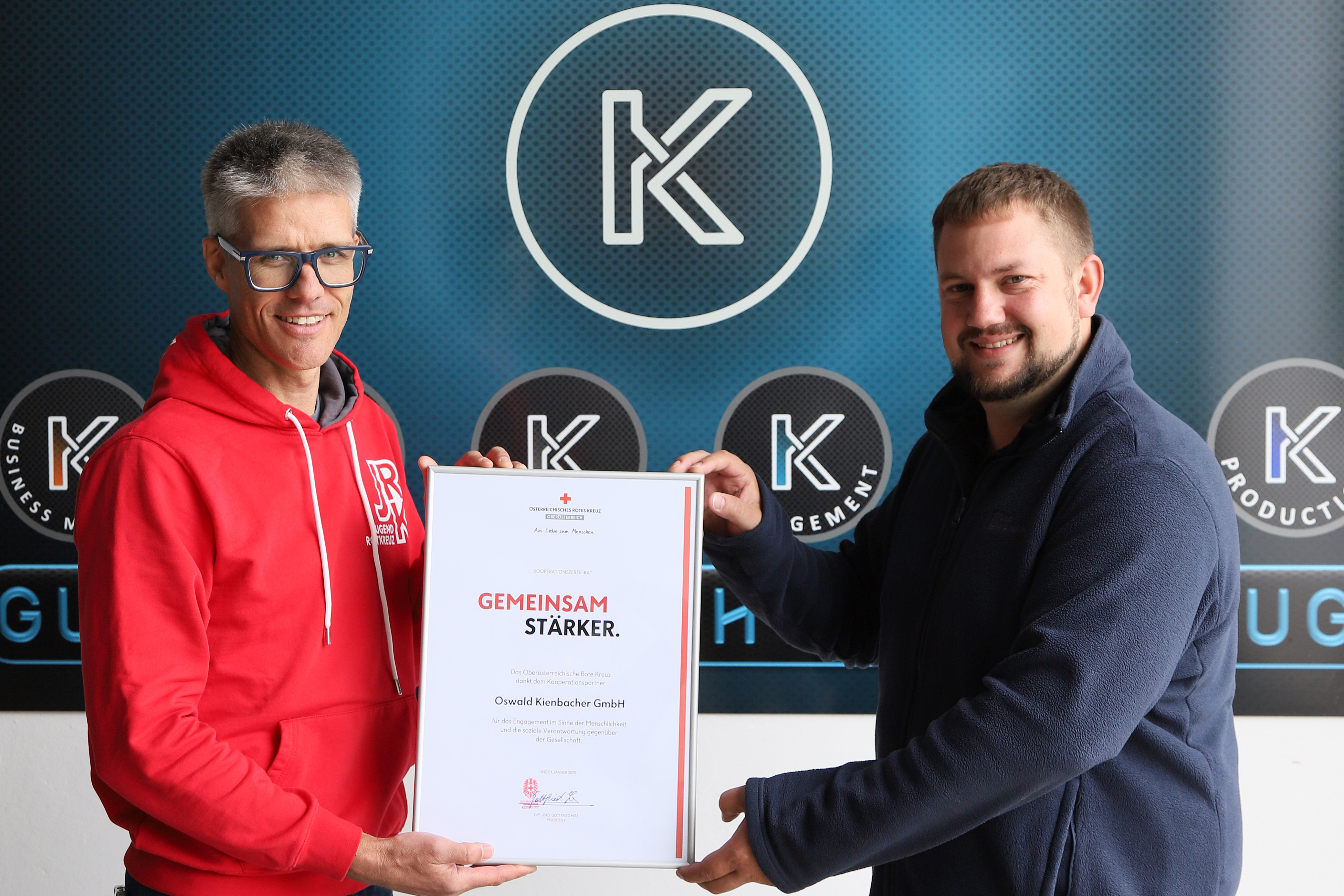 Kienbacher GmbH verlängert Partnerschaft mit dem Roten Kreuz bis 2027 - © Kienbacher GmbH/Michael Tillian Kienbacher Unternehmenskooperation