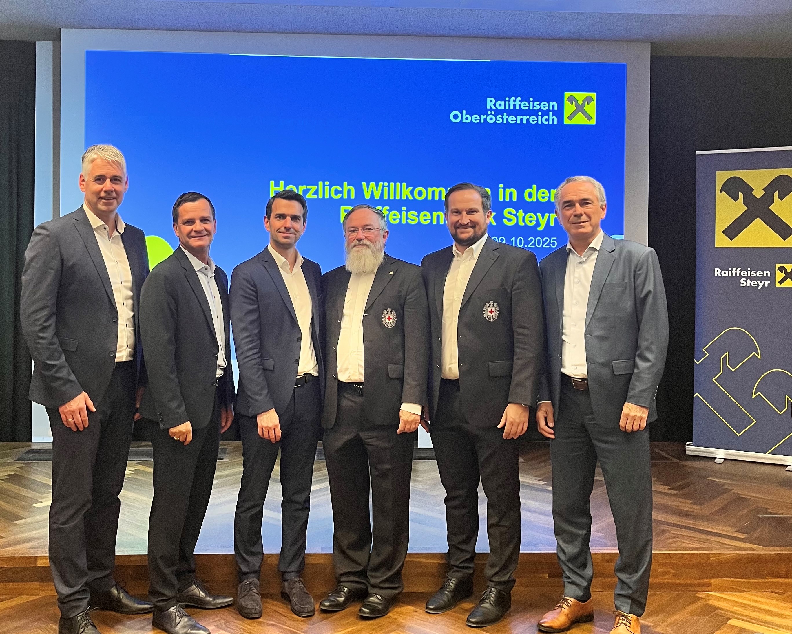 © Credit Raiffeisen Steyr Gruppenfoto Informationsveranstaltung