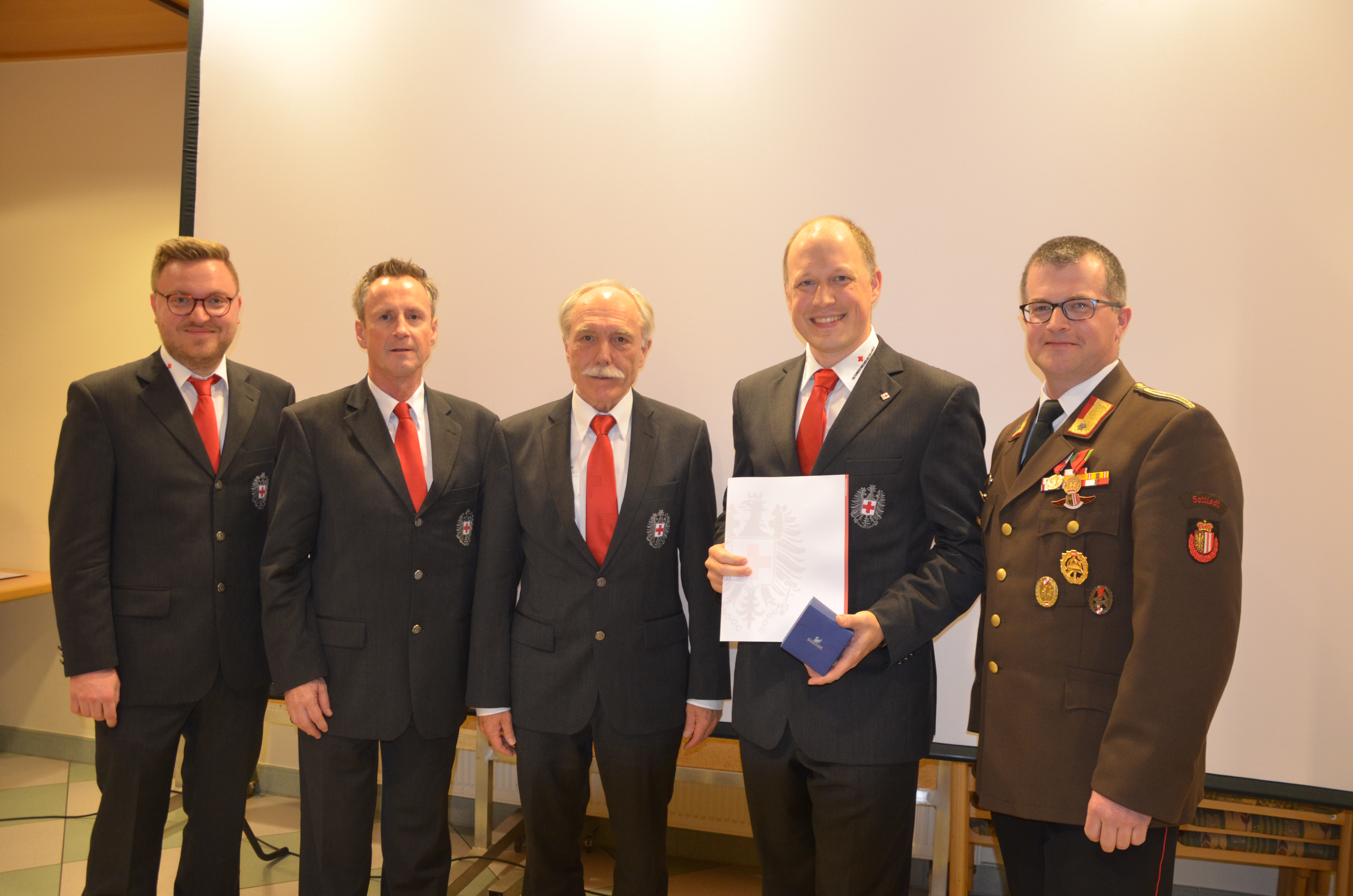 © RK Sattledt Team-Foto mit der Bezirks- und Ortsstellenleitung