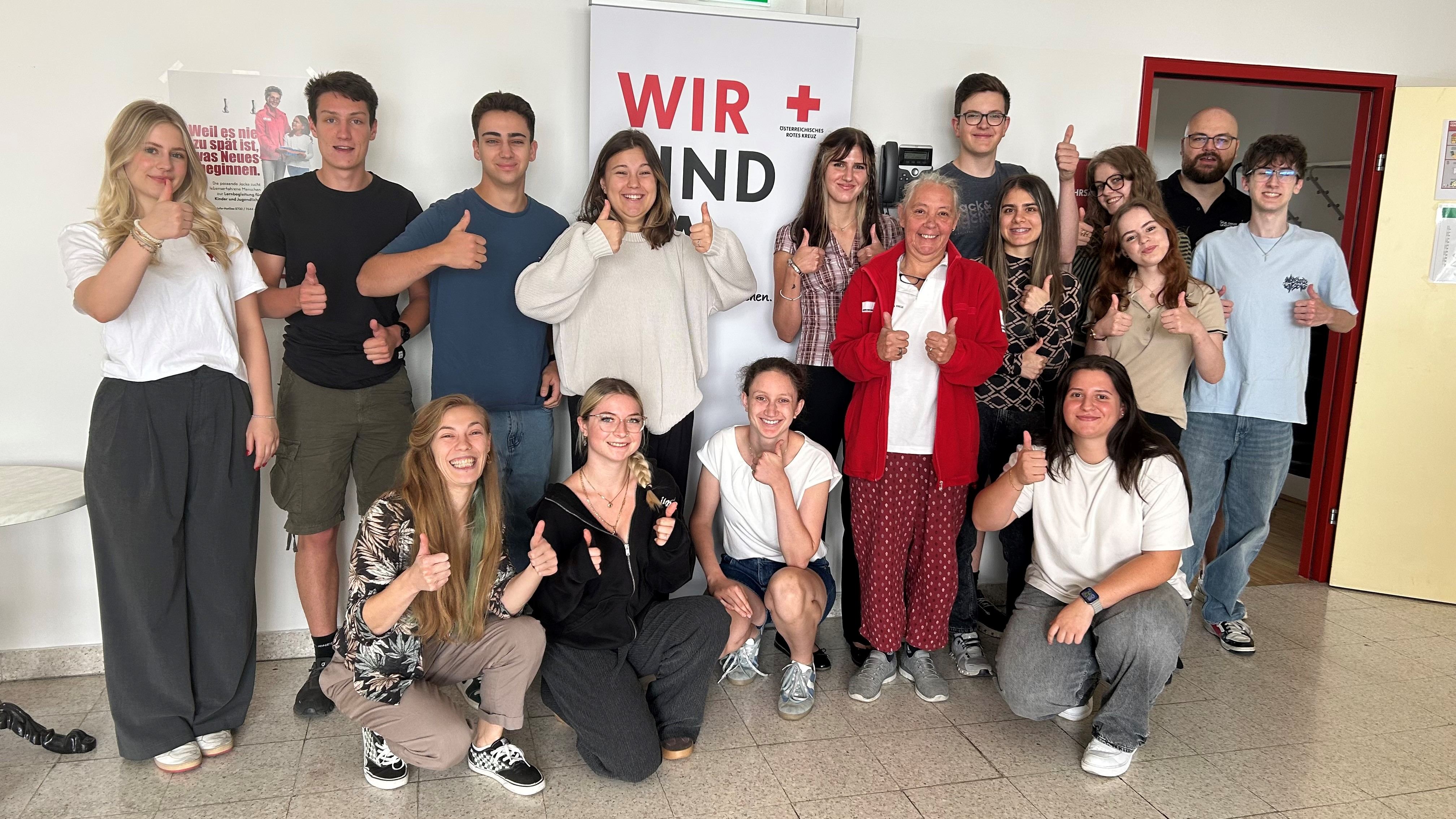 Team des neuen Sommerkurses als Gruppenbild
