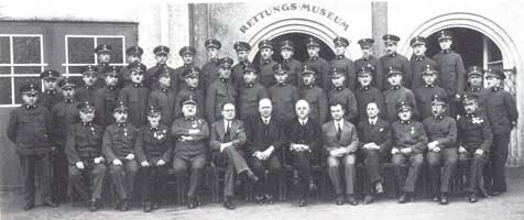 altes Gruppenfoto aus dem Rotkreuz-Museum