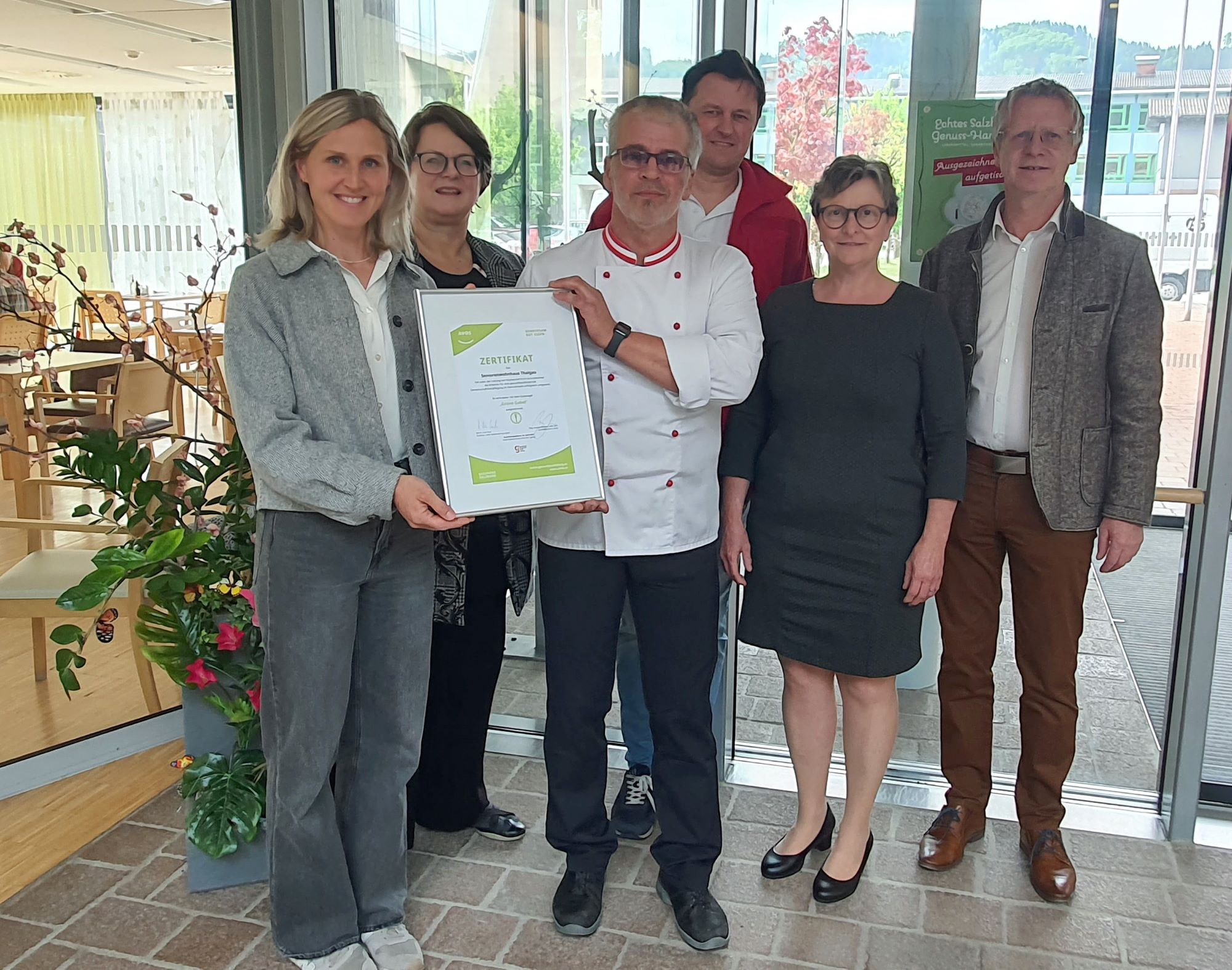 Gemeinsam gut essen: Rotkreuz-Seniorenwohnhaus Thalgau mit Gütesiegel ...