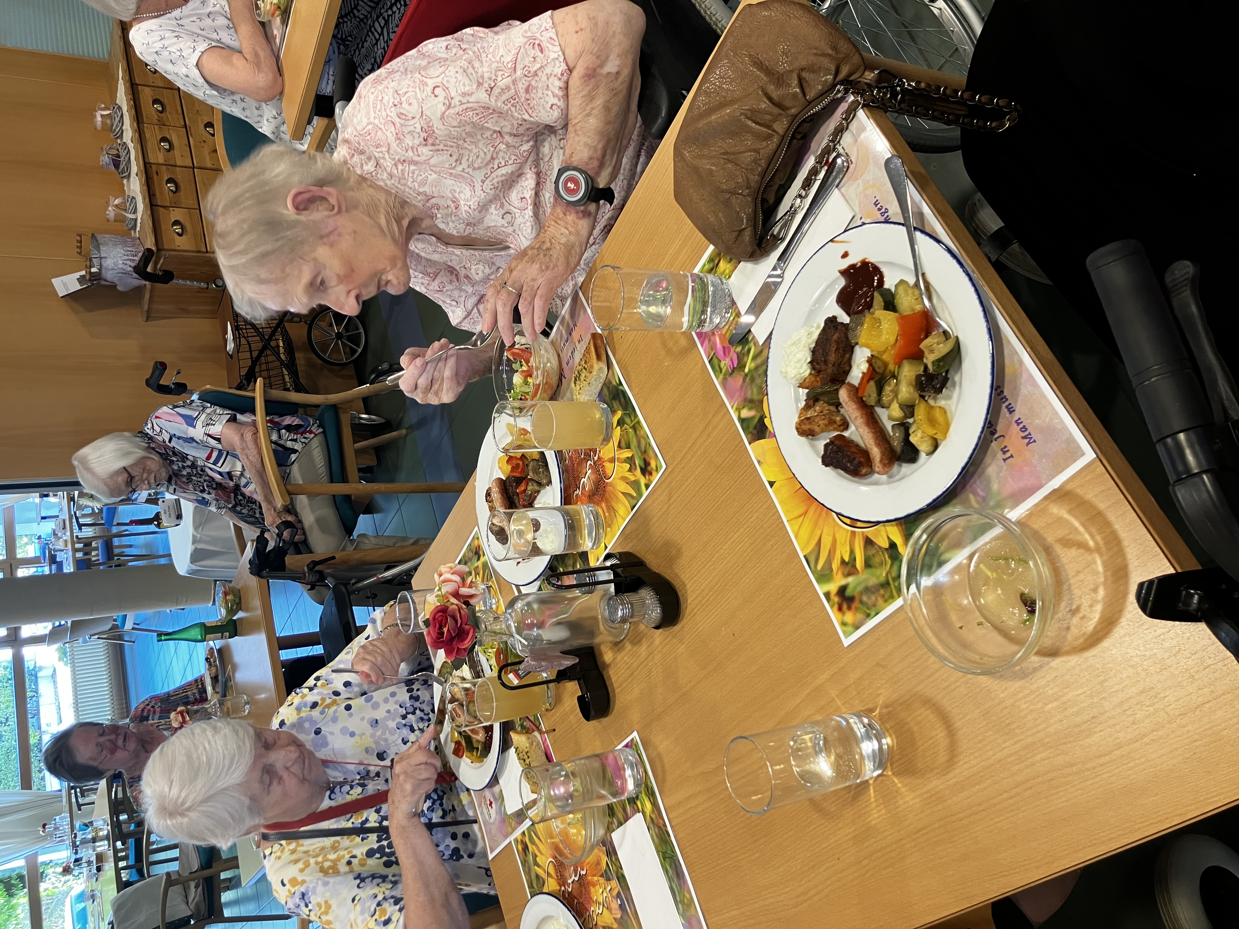 Grillfest im Seniorenwohnhaus Elsbethen