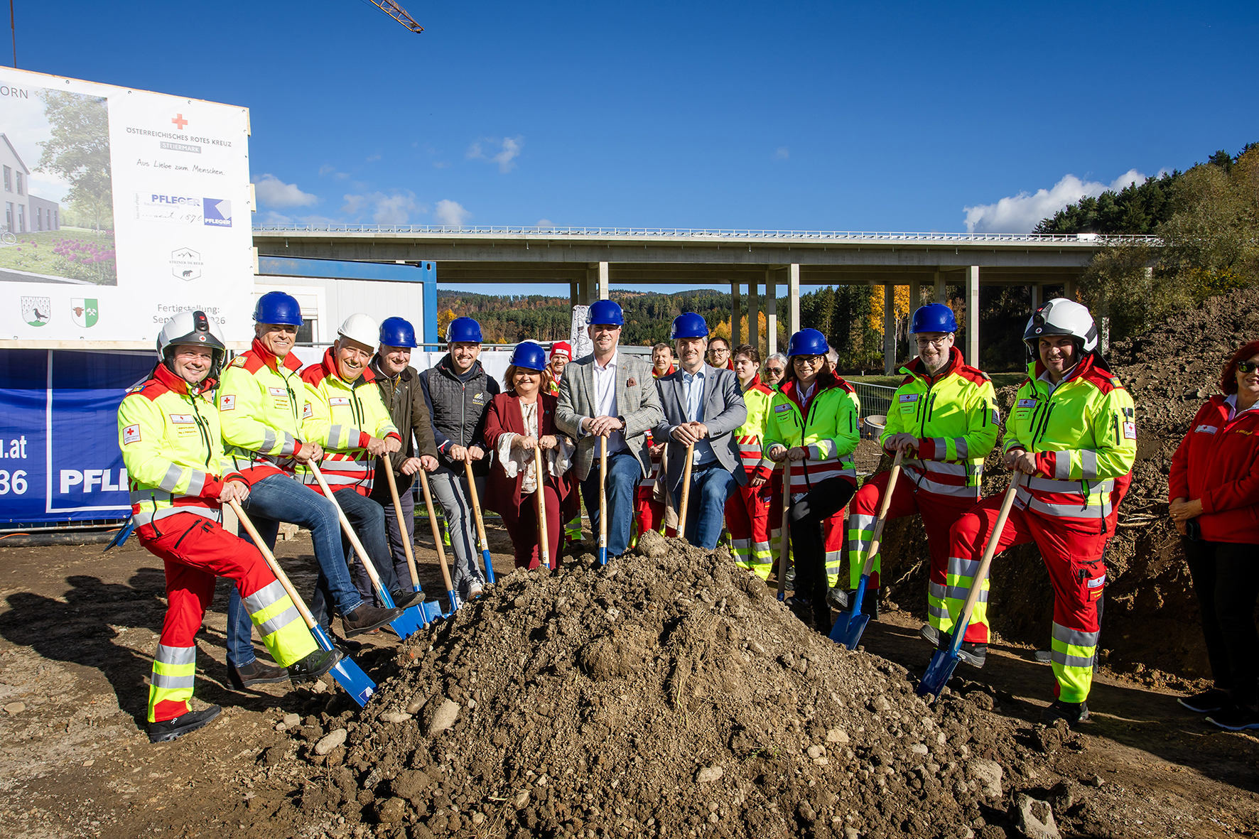 v.l. Johannes Weinrauch, Helmut Schellnegger, Präsident Siegfried Schrittwieser, Michael Viertler, Christoph Pirstinger, Doris Dirnberger, Michael Feldgrill, Jürgen Konrad, Silke Jungbauer, Stefan Friedacher, Thomas Löffler